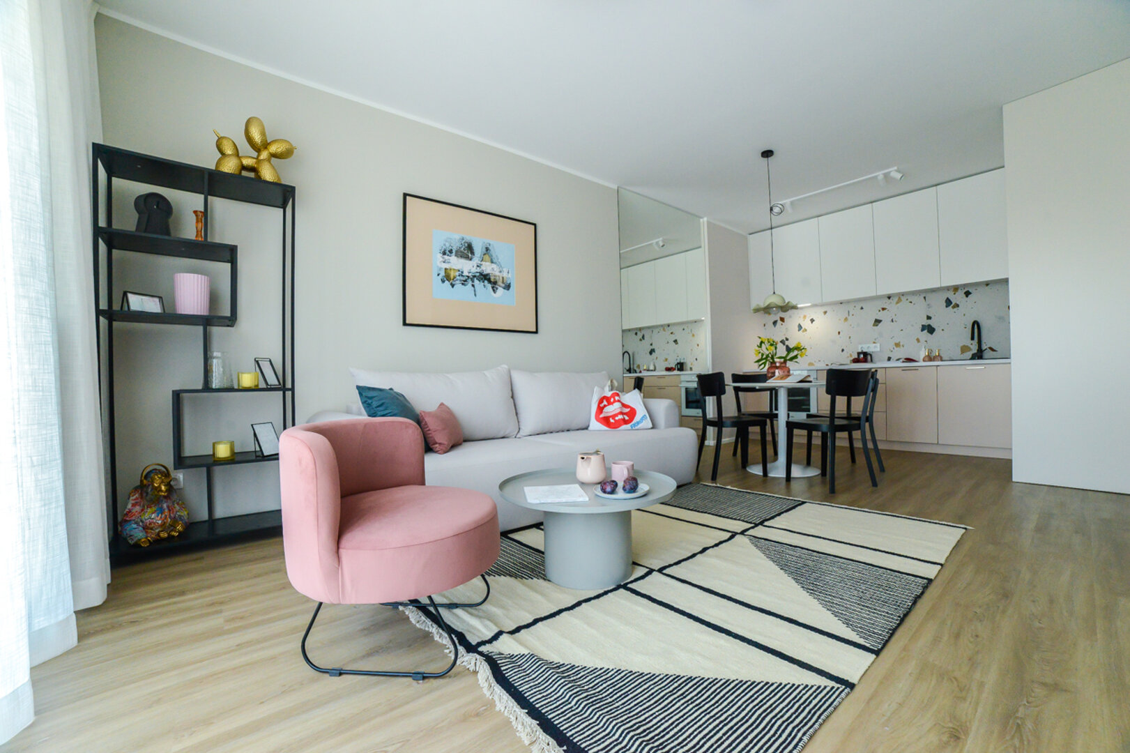 Bohema Apartment with Balcony near Metro Bohema Apartment with Balcony near Metro