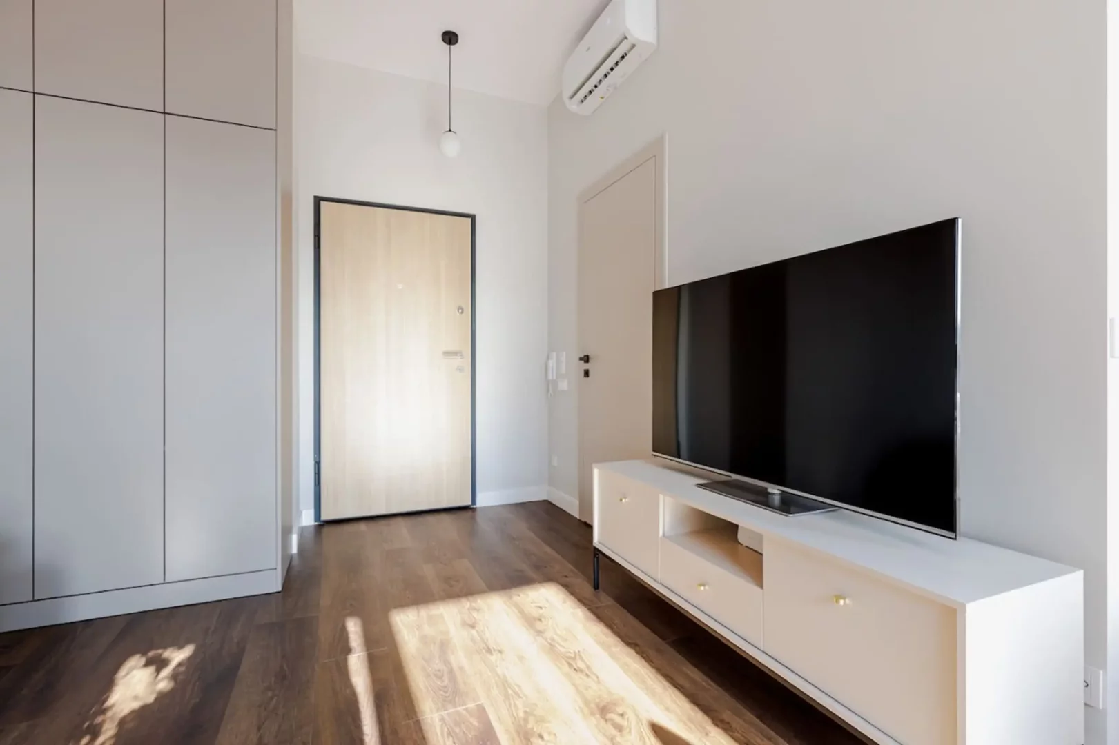LUA Apartments Sp. z o.o. - 8