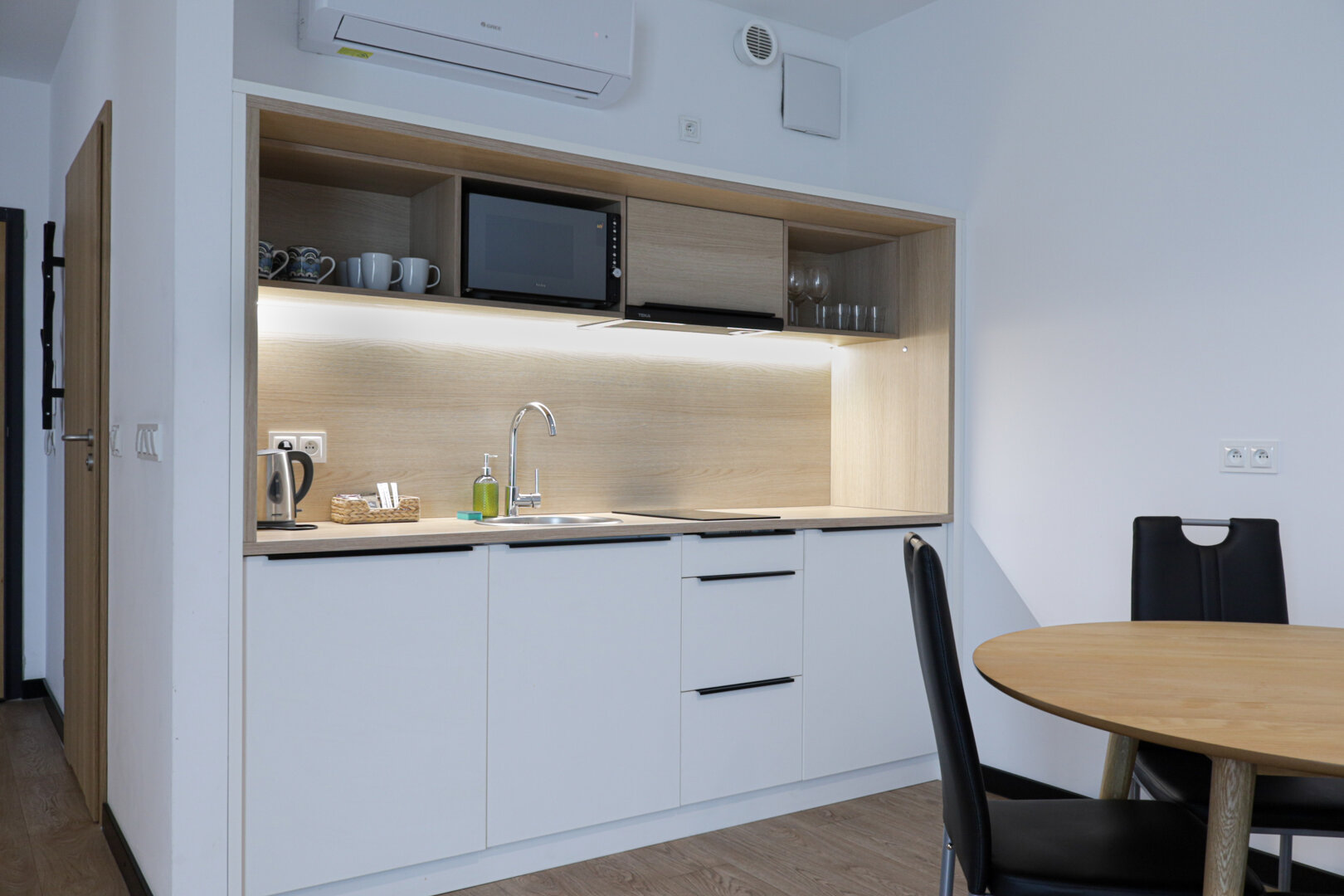 LUA Apartments Sp. z o.o. - 5